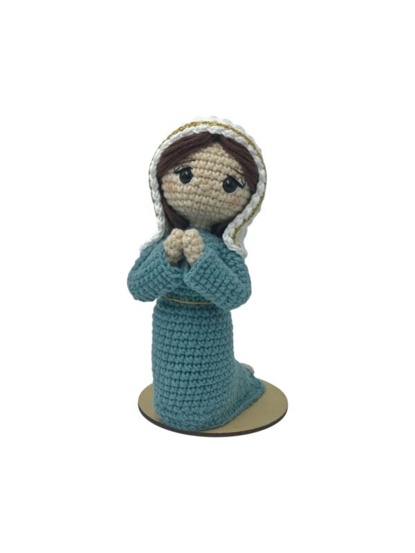 Nossa Senhorinha de Joelhos Amigurumi - Artesã Adriana Souza